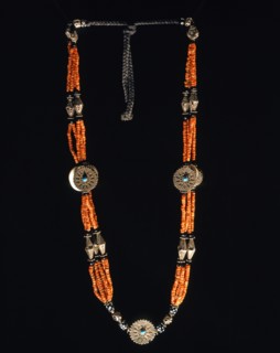 Collier provenant du Tadjikistan