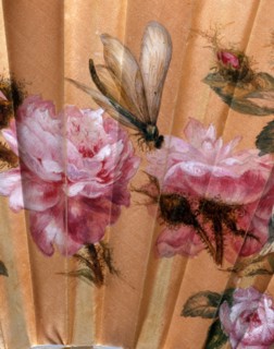 Eventail "Roses et insectes", de l'Atelier "Alexandre Paris"