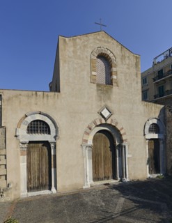 Façade de l'église de la Santissima Annunziata dei Catalani, à Messine (Sicile)