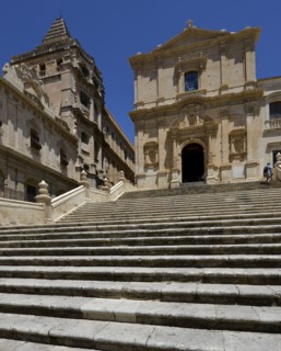 Eglise Saint-François-d'Assise à l'Immaculée et monastère de San Salvatore, à Noto (Sicile)