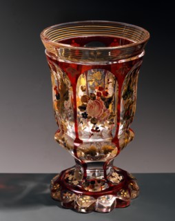 Gobelet en cristal de Bohême
