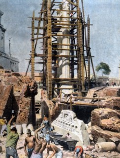 Les colonnes du temple de Vénus Génetrix à Rome, sont érigées et remises en place (1933)