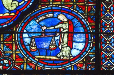 Signe zodiacal de la balance (vitrail de Chartres)