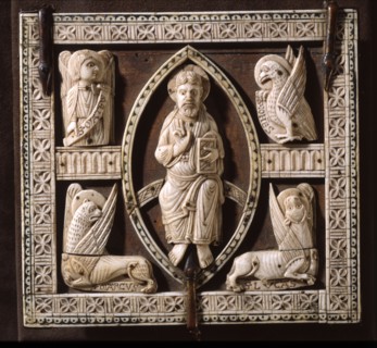 Couvercle de coffret : Le Christ entouré des quatre évangélistes