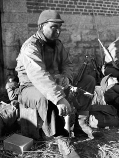 Un des hommes d'un bataillon US rentré dans ses lignes (Belgique - 26 décembre 1944)