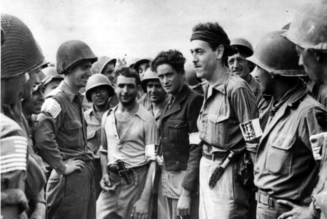 F.F.I.  fraternise with U.S troops in Southern France (August 1944)