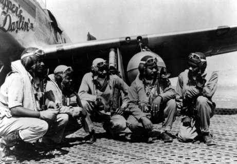 A group of Blacks pilots in Italy (1944)