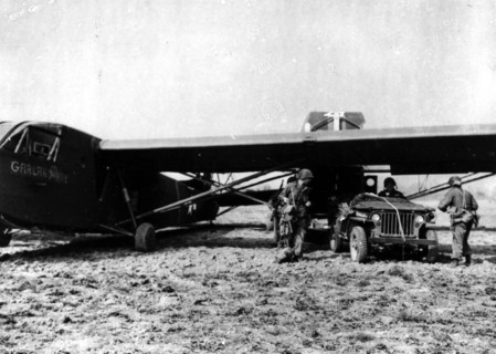 Troupes aéroportées américaines, 1945
