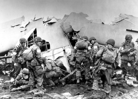 U.S Airborne troops land in Holland, September 17-18,1944