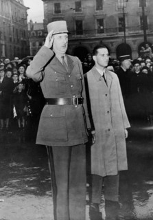 Le général de Gaulle à Rennes.
(Août 1944.)