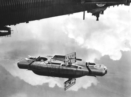 U-boat allemand coulé à Bremen, 27 avril 1945