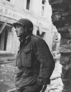Officier américain à Prum, 12 février 1945