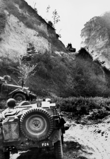 Avance des chars américains M-24 dans le Nord de l'Italie, 17 avril 1945