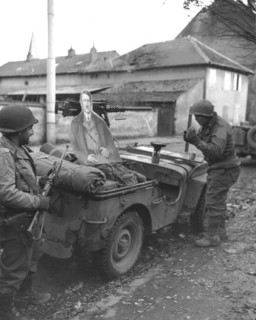 Quick breakfast in the outskirts of Metz,  November 18, 1944