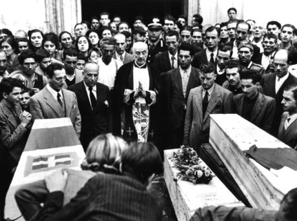 Prayer for massacred Italians  at Faicchio, October 23, 1943