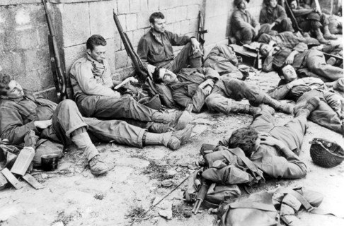 Wayside stop in American advance near Avranches, summer 1944