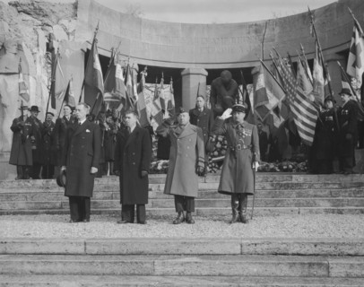 Jour de l'armistice du 11 novembre à Reims
(1944)