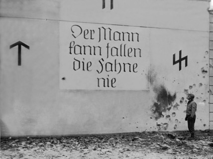 Slogan nazi dans Metz libérée
(22 novembre 1944)