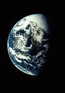 Vue de la Terre au cours de la mission Apollo 13.
(Avril 1970)
