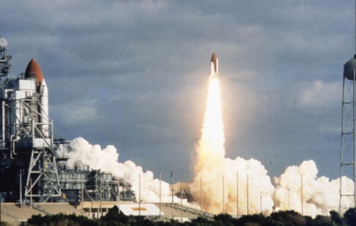 DISCOVERY (STS-31)