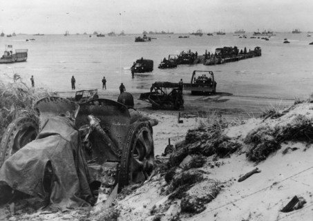 Déchargement de matériel sur Utah Beach (juin 1944)