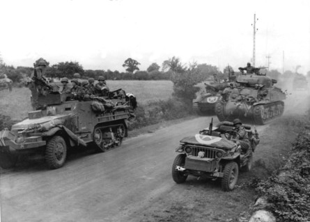 A US armoured division on the road to Concarneau (Brittany, 1944)