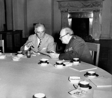 Winston Churchill und Franklin D. Roosevelt