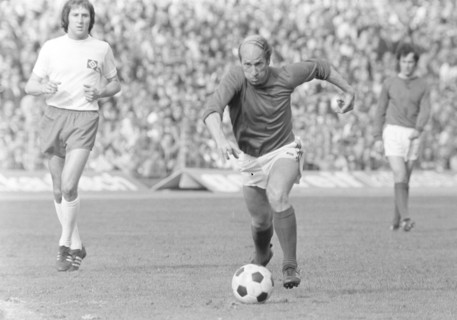 Bobby CHARLTON im Trikot der englischen Fussball-NAtionalmannschaft.