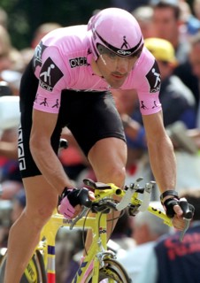 Der französische Radprofi Laurent Jalabert vom Once-Team ist am 5.7.1997 unterwegs beim Prolog der