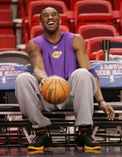 Basketball; NBA Saison 2004/2005 
Miami Heats  102 vs. 89  Los Angeles Lakers
Kobe Bryant (LA)