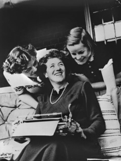 Undatierte Aufnahme der britischen Schriftstellerin Enid Blyton (M, 1897 - 1968, nach anderen