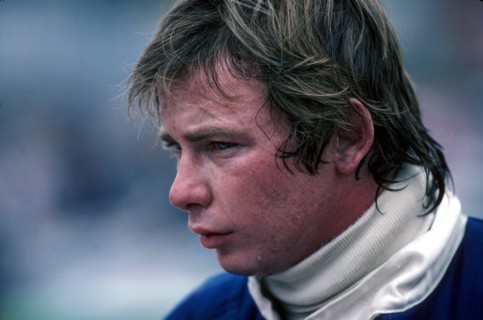Formel 1, 1979
Boxengasse, Tyrrell-Box
Didier Pironi
www.hoch-zwei...