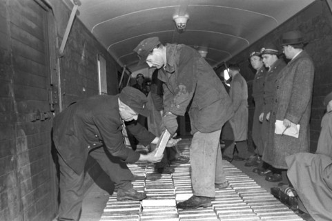 Silberbarren werden 1947 nach Ungarn zurück gebracht