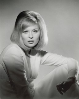 Faye Dunaway