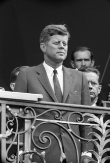 Le Président John F. Kennedy lors d'un voyage à Bonn