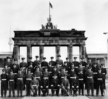 Royal British military police in front of Brandenburger Tor