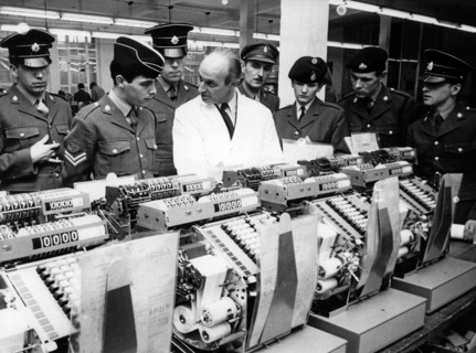 British soldiers visit German industrial enterprises