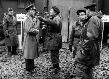 Military governors at French-American manoeuvre in Berlin