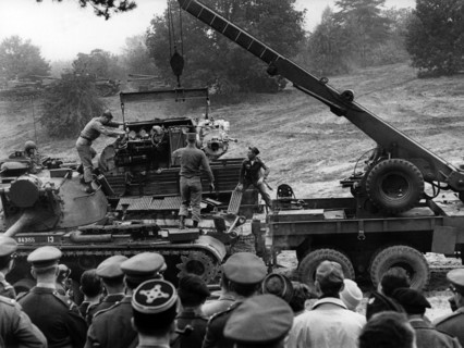 Chance of engine during allied tank manoeuvre in Grunewald in Berlin