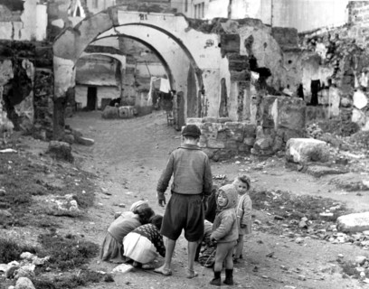 Post-war era: children between ruins