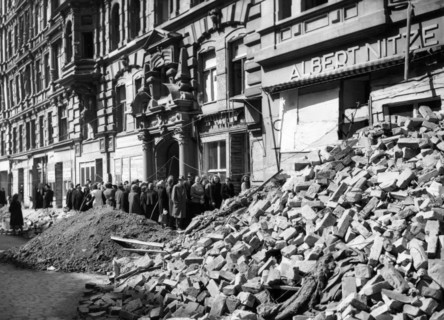 Line up in the post-war era