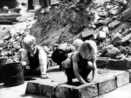 Post-war period - Children on site of ruins