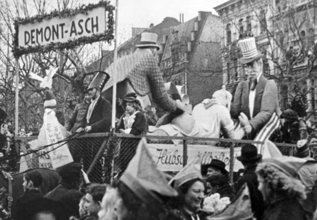 Rose Monday parade in Cologne 1949