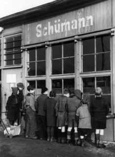 Child refugees in Post-war Germany at a shop window