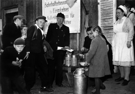 Post-war era - German children arriving from Jugoslavia 1950