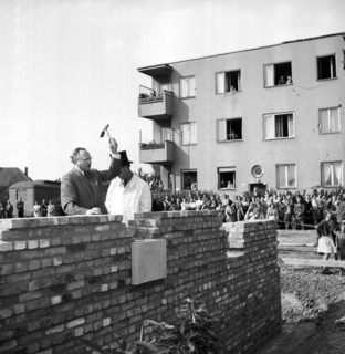 Berlin - laying of foundation stone of Marienfelde Refugee Center 1952
