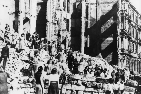 Reconstruction in Dresden 1946