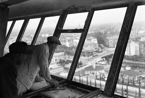 Berlin - destroyed Radio Tower restaurant, 1949