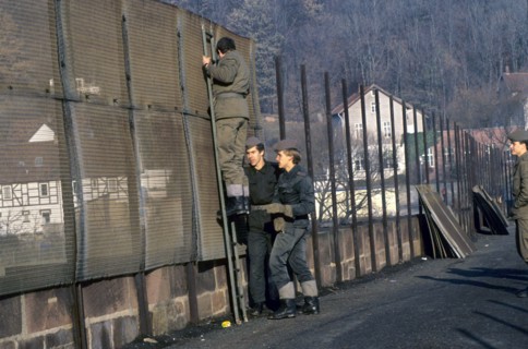 Dismantling of German-German border - 1989