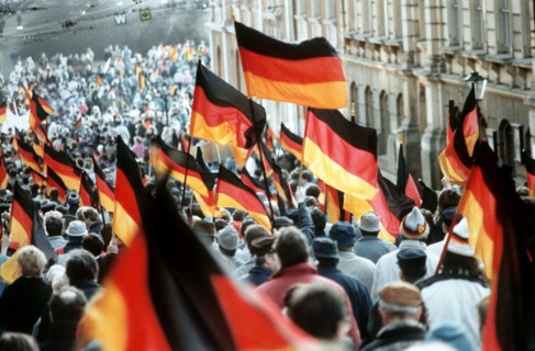 10th anniversary of the fall of the Berlin Wall: Demonstrations for German reunification